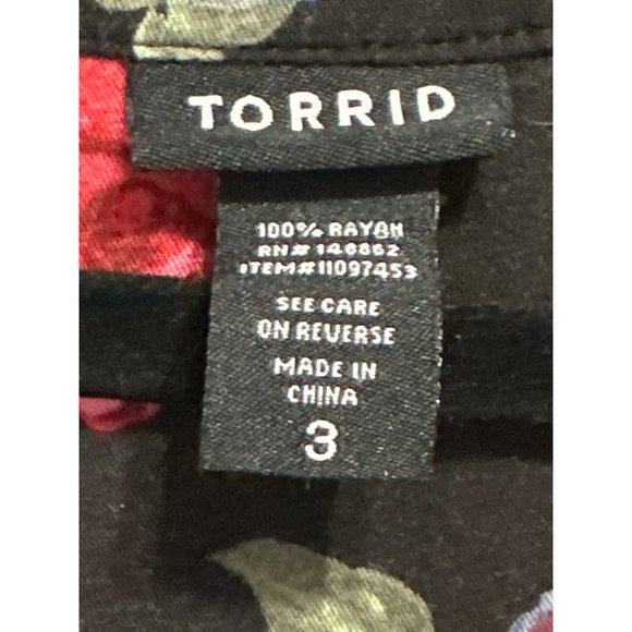 Torrid size 3 black floral crochet insets long sleeve v neck tunic - Picture 5 of 7